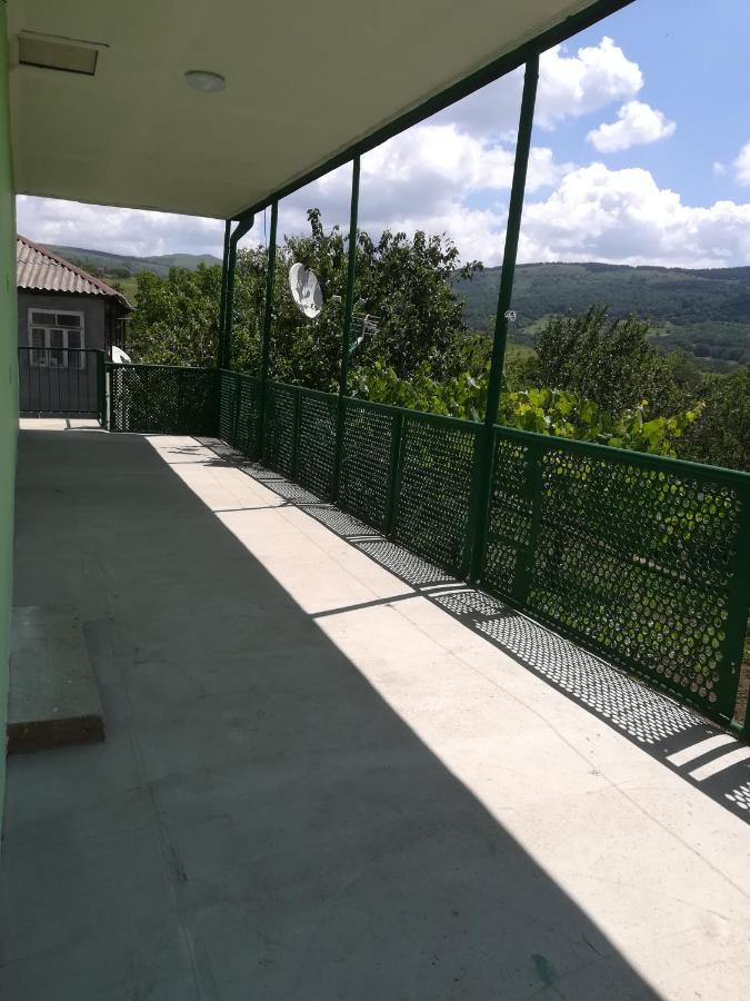 Guest House Luka Manglisi Zewnętrze zdjęcie