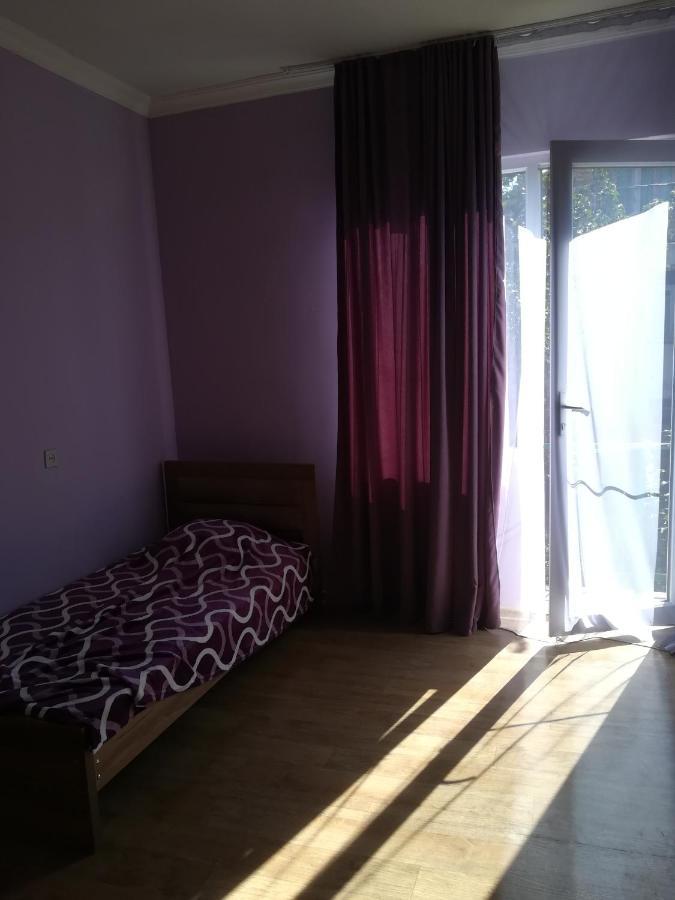 Guest House Luka Manglisi Zewnętrze zdjęcie
