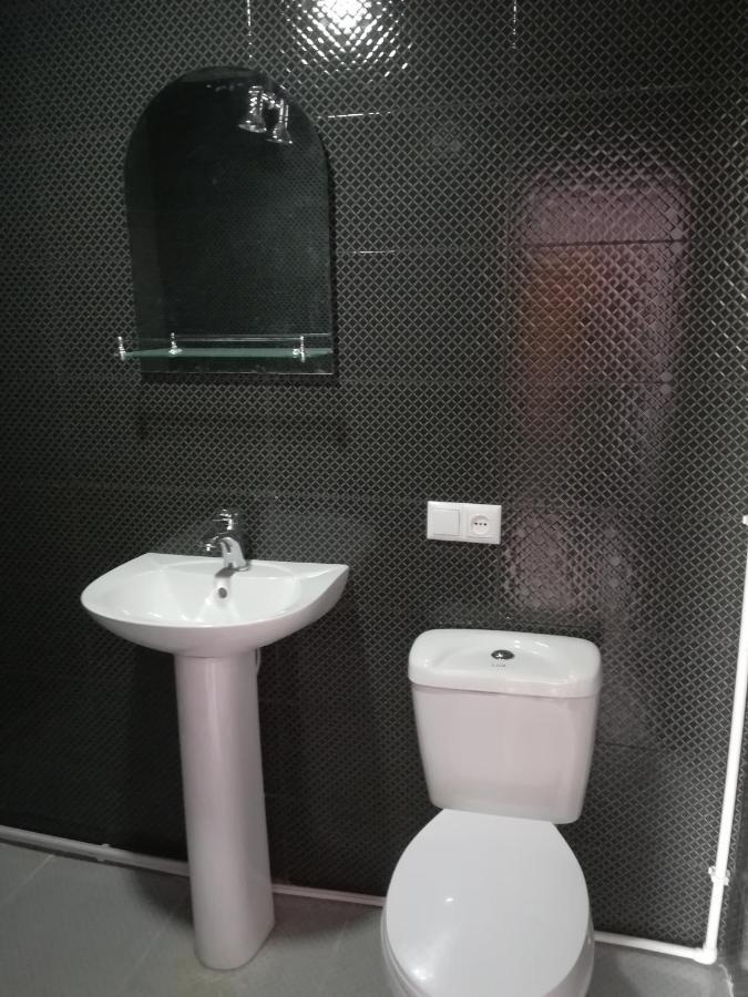 Guest House Luka Manglisi Zewnętrze zdjęcie